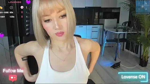 AmiiWong from StripChat