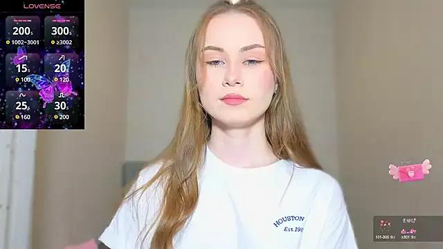 AminaLuxuryy from StripChat is Freechat
