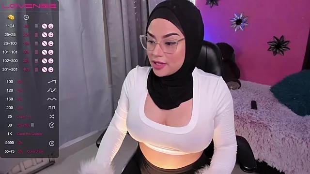 Amira-Awada from StripChat