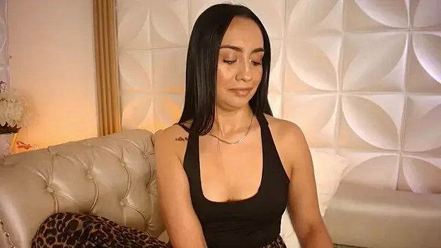 ana_riveros on StripChat 