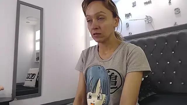 Anaa_Mariaa from StripChat is Freechat