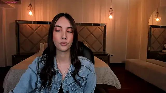 AnaisNin from StripChat