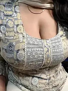 Anamika_Kapoor from StripChat