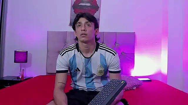 AndretiiAndCamila from StripChat is Freechat
