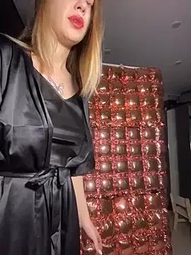 AngellnSilk from StripChat is Freechat