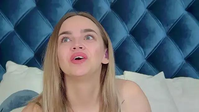 AnitaVenture from StripChat is Freechat