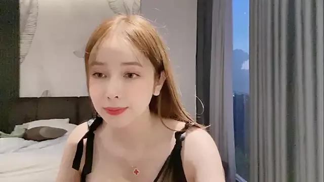 ANNA102 from StripChat