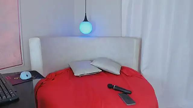 anna_lorenss from StripChat