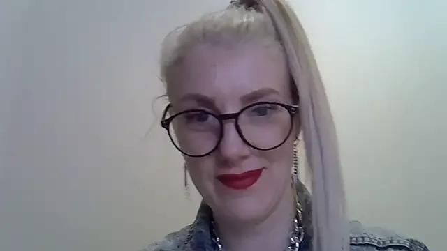 anna_shark77 from StripChat