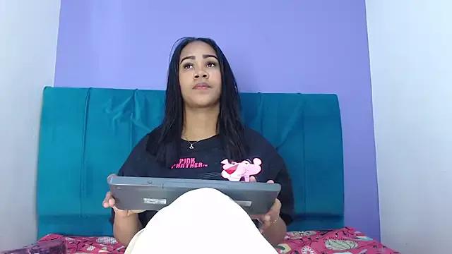 annabel_titsbig34 from StripChat