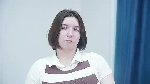 AnnalisaYeary from StripChat is Freechat