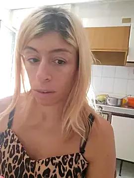 Annarella_Pika from StripChat