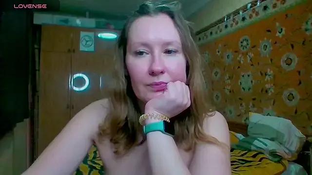AnnaXLovers from StripChat