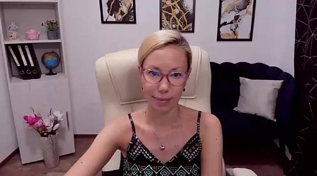AnneLeex from StripChat