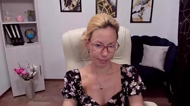 AnneLeex from StripChat