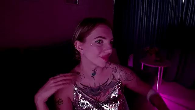AnneTenet from StripChat