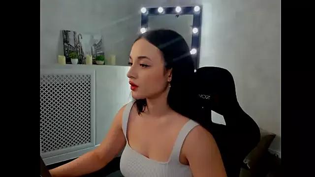 AnnetteHernande from StripChat