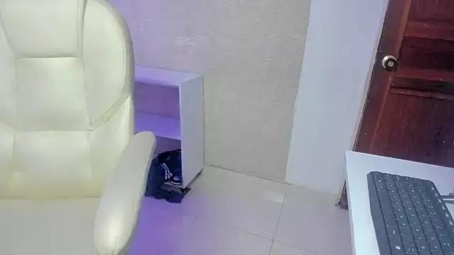 Anny_bridge from StripChat