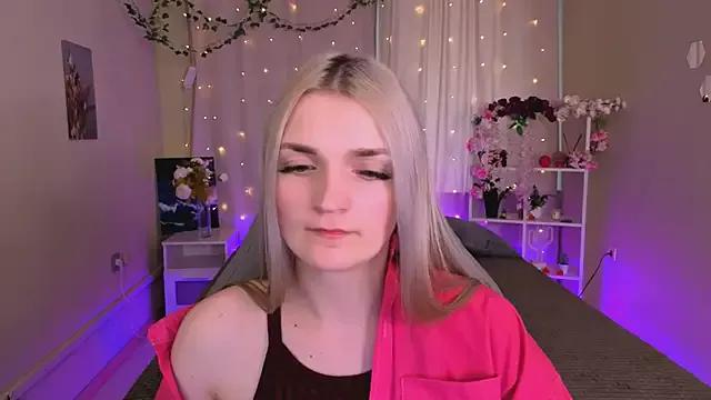 AnnyHandd from StripChat is Freechat