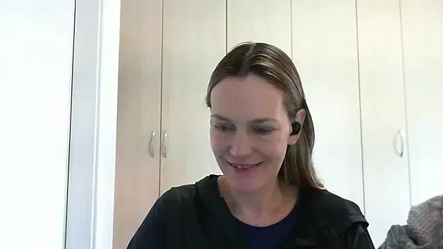 Annylove1 from StripChat