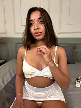 AnnyVega_ from StripChat is Freechat