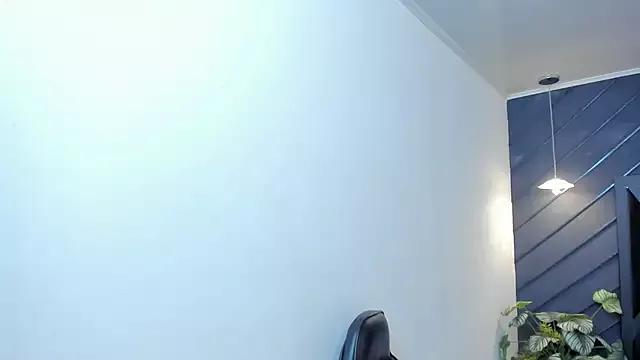 Apolo_Bianco_ from StripChat is Freechat