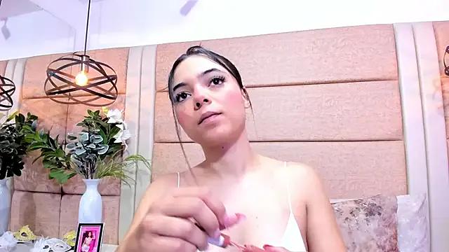 AriaBelles from StripChat is Freechat