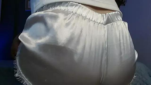 Ariadna_luna from StripChat is Freechat