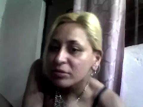 ariana_crazzy from StripChat