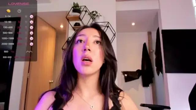 ariana_fitl_ from StripChat