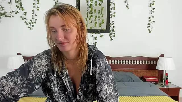 Ariana_Spring from StripChat is Freechat