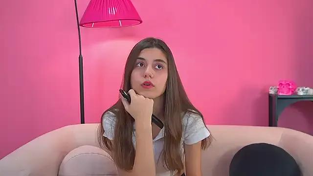 ArianaAllens from StripChat is Freechat