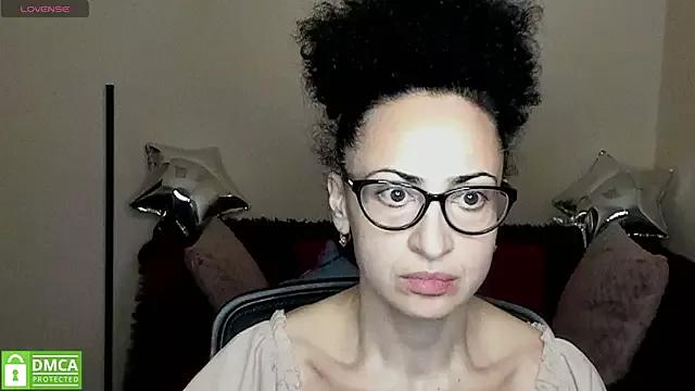 Arianasweety23 from StripChat is Freechat