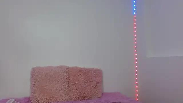 ariannahotxx from StripChat is Freechat