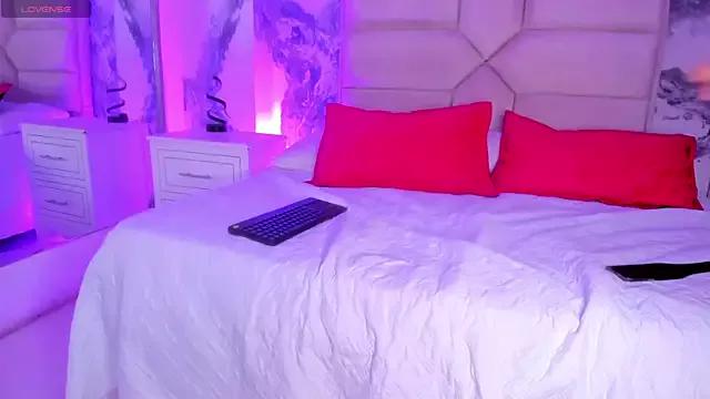 AriannaRouxx from StripChat