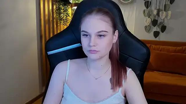 AriaWell from StripChat is Freechat