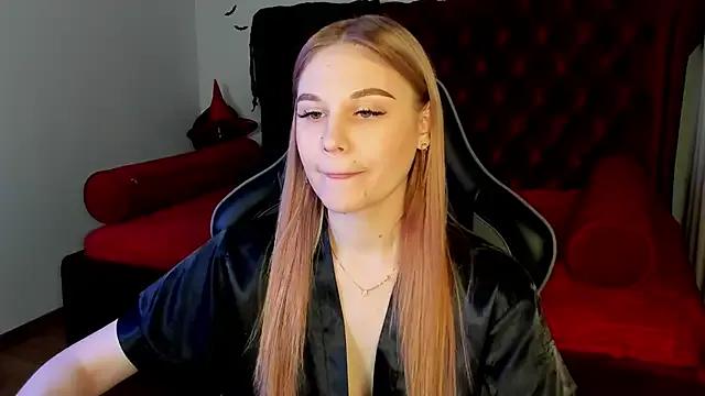 AriaWell from StripChat is Freechat