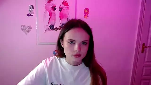 Ariella_ari from StripChat is Freechat