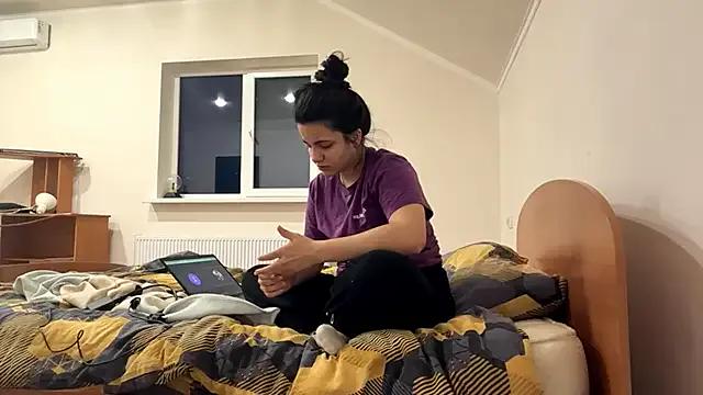 ArielleLeitao from StripChat is Freechat