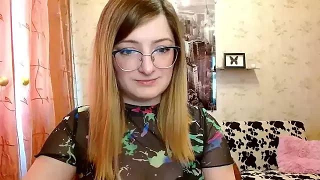 Arielsssplash from StripChat is Freechat