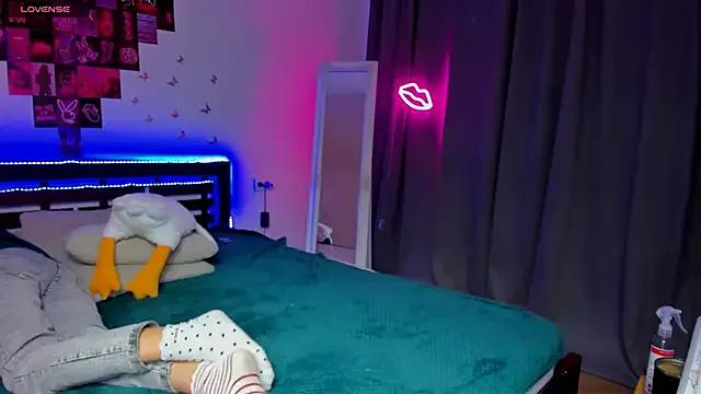 ArinaWinss from StripChat is Freechat
