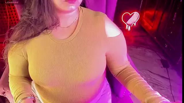 AroohiSehgal from StripChat