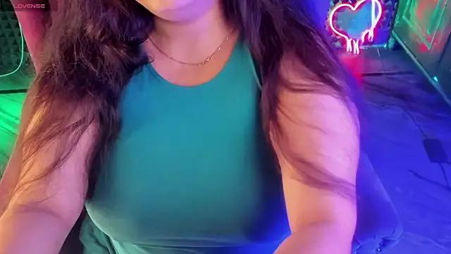AroohiSehgal from StripChat