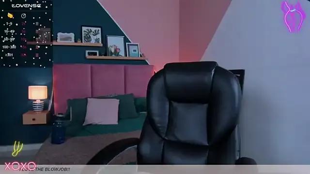 Aryane_art from StripChat