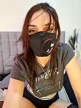Assil_lil_girle from StripChat is Group