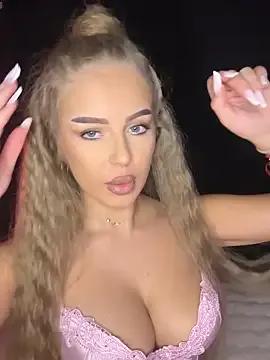 AubrieleRouj1 from StripChat is Freechat