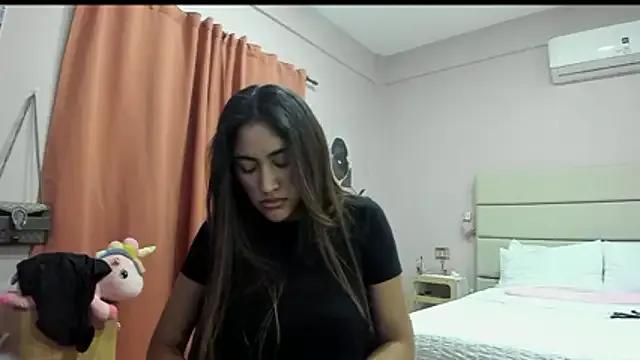 Aurora_Vanir from StripChat is Freechat