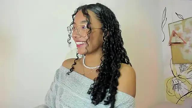 AuroraBlisss from StripChat is Freechat