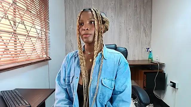 AuroraBrow from StripChat is Freechat