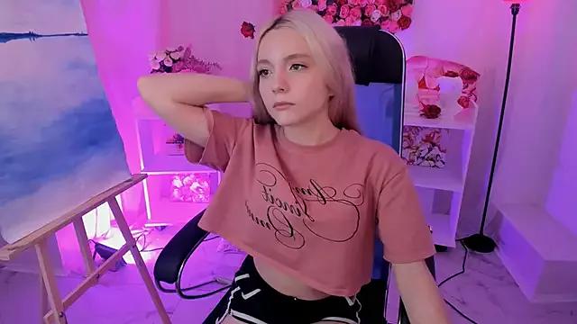 AuroraWrenfield from StripChat is Freechat